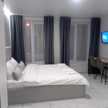 Pure Apartments Vip 4 Лвив Екстериор снимка