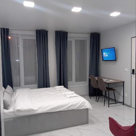 Pure Apartments Vip 4 Лвив Екстериор снимка