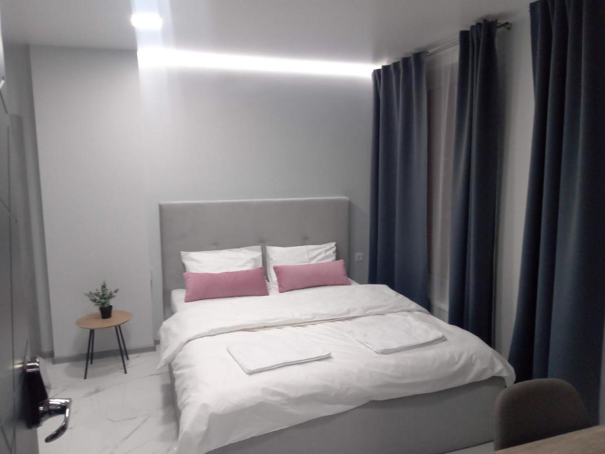 Pure Apartments Vip 4 Лвив Екстериор снимка